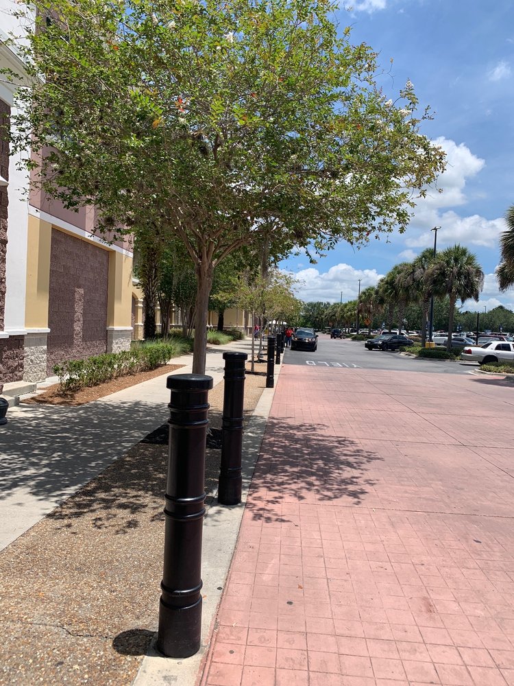 WALMART SUPERCENTER Updated May 2024 40 Reviews 4085 Wedgewood Ln