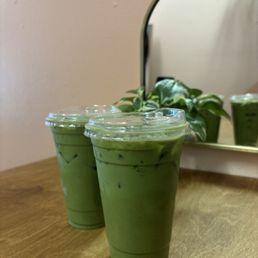 20 oz Lavender Matcha w/whole milk 20 oz Lavender Matcha w/whole milk