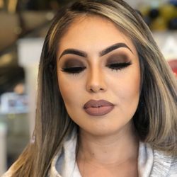 Alluring Looksss