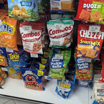 Honey Farms - Convenience Stores Near Me - Charlton, Massachusetts
