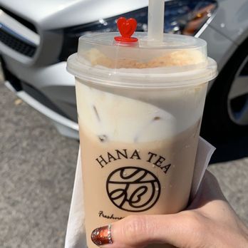 Hana Tea - Large Brown Sugar Milk Tea with Brulee Cheese Foam Topping - Bubble Tea Near Me - Honolulu, Hawaii