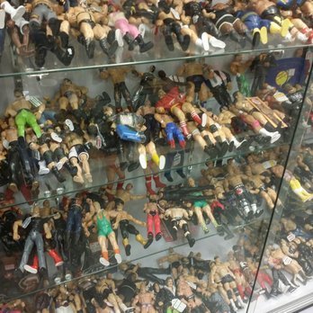What's In Your Attic? - Wrestler figurines - Antiques Near Me - Williamsville, New York
