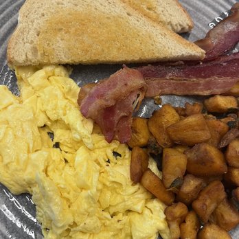 Puerto - Classic Breakfast with Bacon - New Mexican Cuisine Near Me - Spokane, Washington