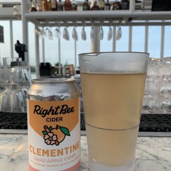 Offshore Rooftop - Right Bee Cider - New American Near Me - Chicago, Illinois