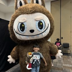 Hype Con Bay Area - Giant labubu