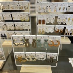 Bobbles & Lace - Earrings.