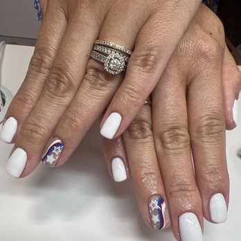 Platinum Glam - Fourth of July nails by Claudia - Nail Salons Near Me - Miami, Florida Platinum Glam - Fourth of July nails by Claudia - Nail Salons Near Me - Miami, Florida