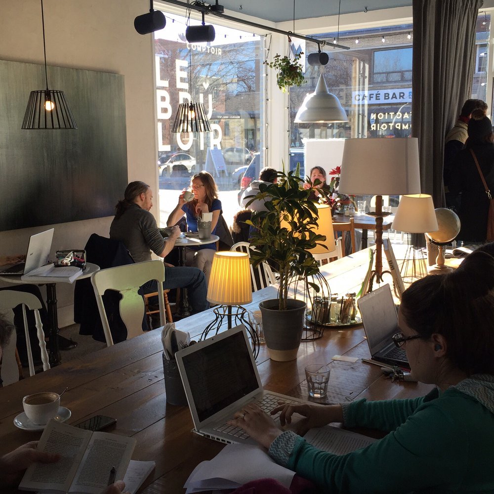 Le Brûloir - Long table! - Coffee & Tea Near Me - Montreal, Quebec