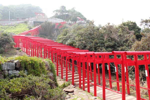 Motonosumi Shrine by null