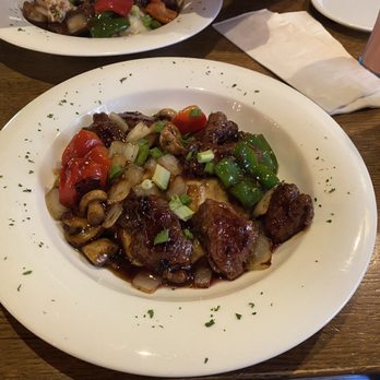 Red Fox Bar & Grille - Beef tips in a bourbon glaze/sauce over mashed potatoes. - American Near Me - Jackson, New Hampshire