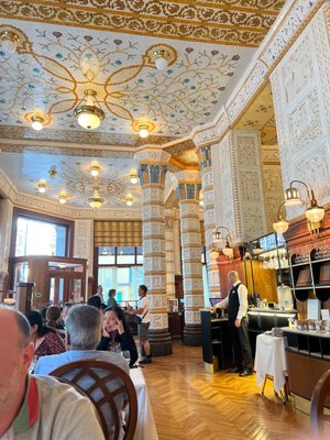 Café Imperial by null