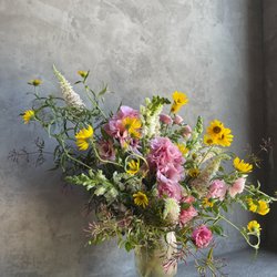 Le Bouquet Flower Shop & Design House