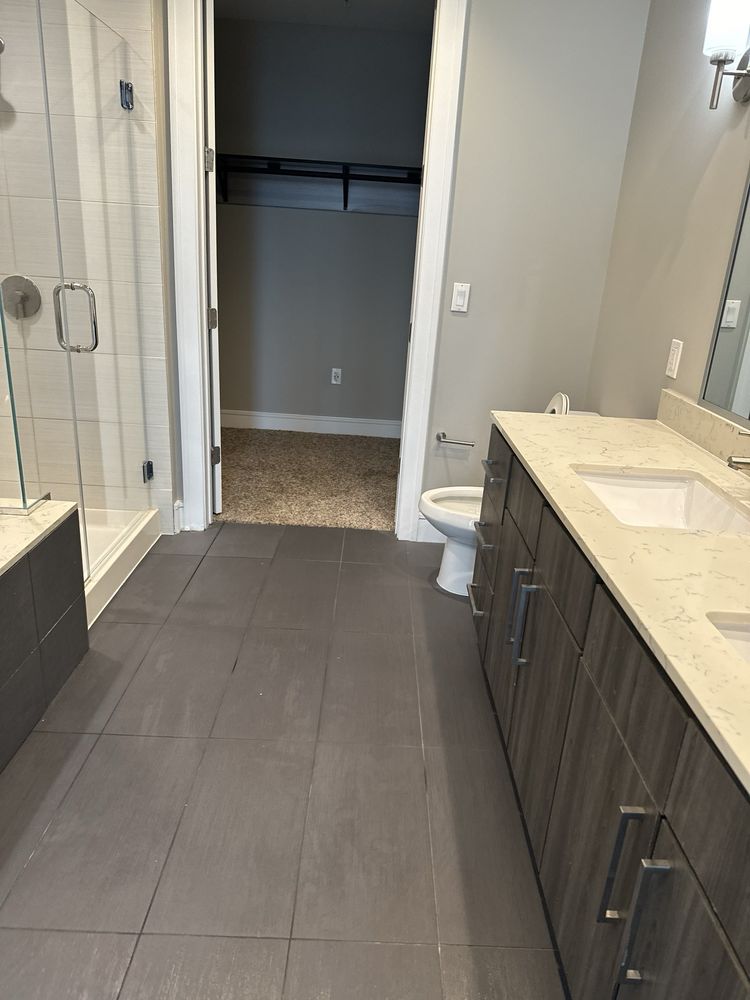 Slide of Latin Leydes Cleaning Services