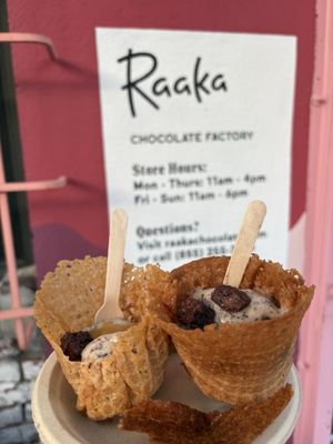 Raaka Chocolate by null