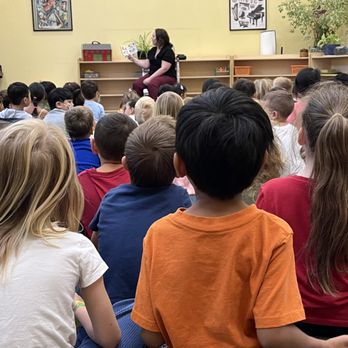 Springfield Montessori - Students gathered for reading time. - Preschools Near Me - Walnut Creek, California Springfield Montessori - Students gathered for reading time. - Preschools Near Me - Walnut Creek, California