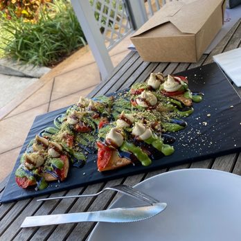Fruits & Roots Juice Bar + Vegan Cafe - Flatbread - Vegan Near Me - Stuart, Florida Fruits & Roots Juice Bar + Vegan Cafe - Flatbread - Vegan Near Me - Stuart, Florida