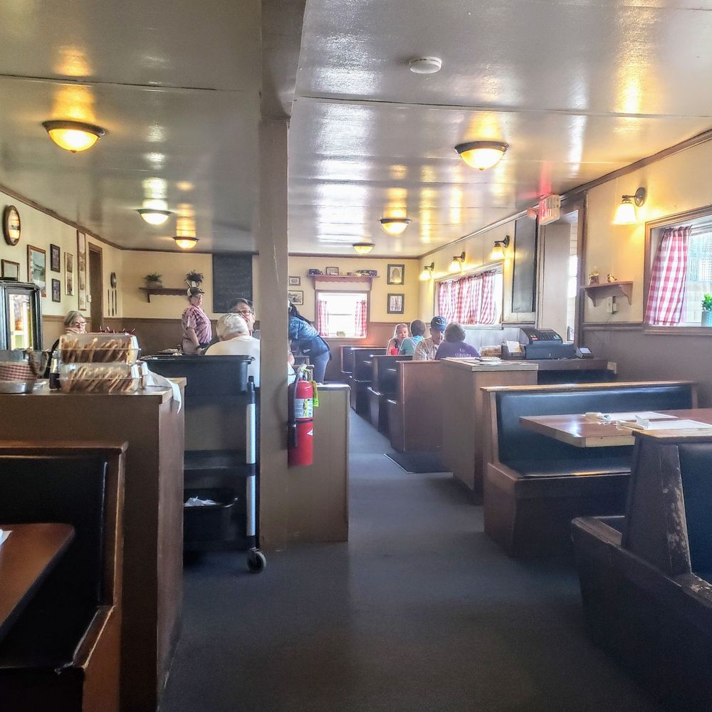 American Diner - Dining Area at American Diner - Diners Near Me - Philipsburg, Pennsylvania American Diner - Dining Area at American Diner - Diners Near Me - Philipsburg, Pennsylvania