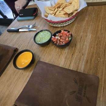 Los Molcajetes Bar & Grill - Salsa and chips - Mexican Near Me - Santa Rosa, California Los Molcajetes Bar & Grill - Salsa and chips - Mexican Near Me - Santa Rosa, California