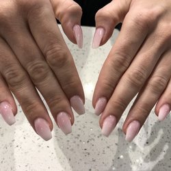 Lavi Nail & Spa