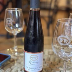 The Williamsburg Winery Tasting Room & Wine Bar - Raspberry wine is the BOMB