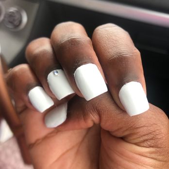 LA Nails & Spa - clumpy polished terrible - Nail Salons Near Me - Jackson, Mississippi