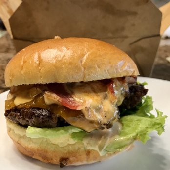 Gladiator Burger - Commander - Burgers Near Me - Brampton, Ontario