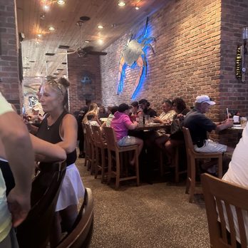 Salty Sue's - Back wall seating - Seafood Near Me - Panama City Beach, Florida Salty Sue's - Back wall seating - Seafood Near Me - Panama City Beach, Florida
