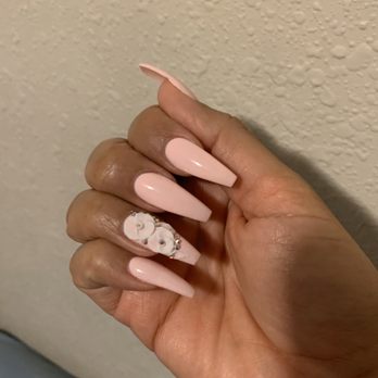 Lucky Nails - Nail Salons Near Me - South Gate, California
