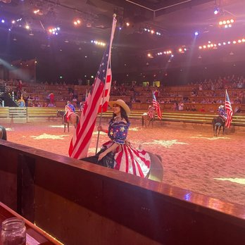 Dolly Parton's Stampede - Performing Arts Near Me - Pigeon Forge, Tennessee