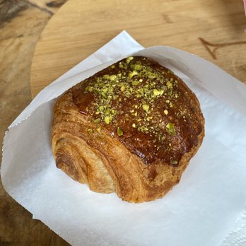 Unataza Coffee - pistachio and chocolate croissant - Coffee & Tea Near Me - Dayton, Kentucky