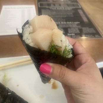 Fuji Sushi - Yellow tail hand roll - Sushi Bars Near Me - Katy, Texas