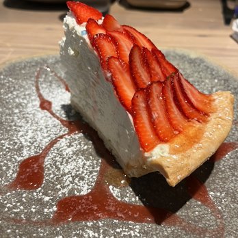 Moku Kitchen - Strawberry Cream Pie - Cocktail Bars Near Me - Honolulu, Hawaii Moku Kitchen - Strawberry Cream Pie - Cocktail Bars Near Me - Honolulu, Hawaii