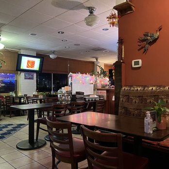 Thai Chili Jam Restaurant and Full Bar - the interior of the restaurant - Thai Near Me - Portland, Oregon Thai Chili Jam Restaurant and Full Bar - the interior of the restaurant - Thai Near Me - Portland, Oregon