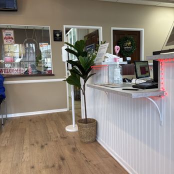 Angeles Optometric Center - Lobby area - Optometrists Near Me - Tustin, California