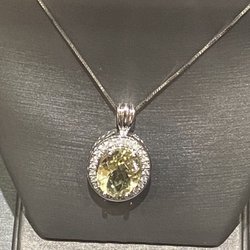 Ozel Fine Jewelers - Wonderful Natural Pendant Jewel.