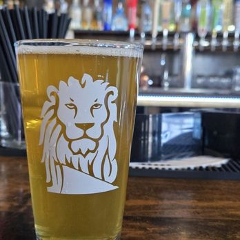 Bozeman Taproom & Spirits - Golden Wille - Beer Bar Near Me - Bozeman, Montana