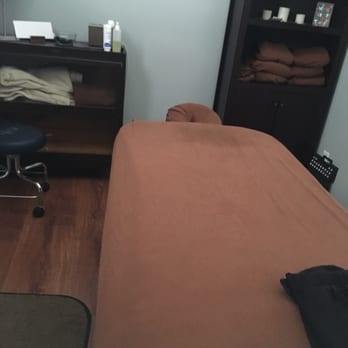 Redlands Chiropractic - Massage room - Chiropractors Near Me - Redlands, California Redlands Chiropractic - Massage room - Chiropractors Near Me - Redlands, California