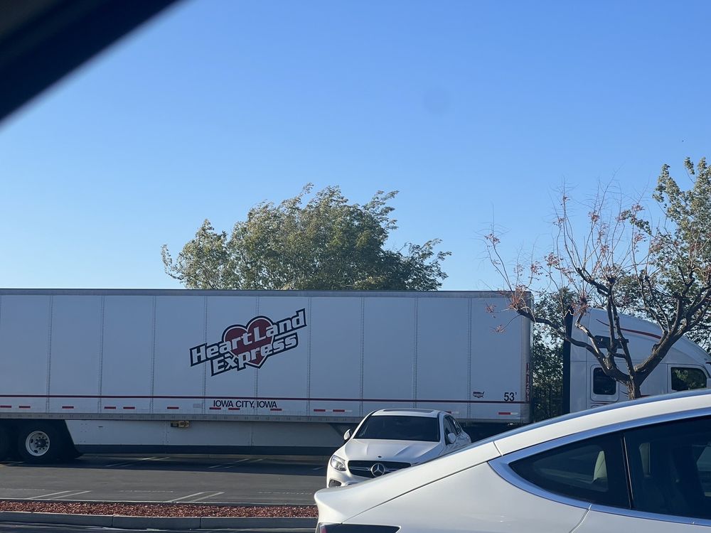 HEARTLAND EXPRESS Updated October 2024 901 N Kansas Ave, North