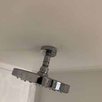 Hôtel Gabriel - Shower head coming off wall, sprays water everywhere - Hotels Near Me - Paris, 75