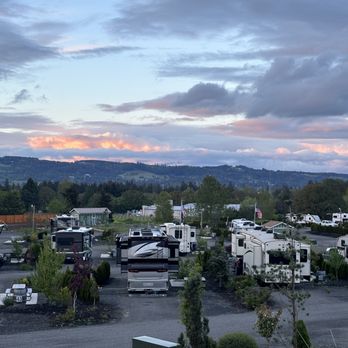 Dundee Hills Resort - RV Parks Near Me - Dundee, Oregon