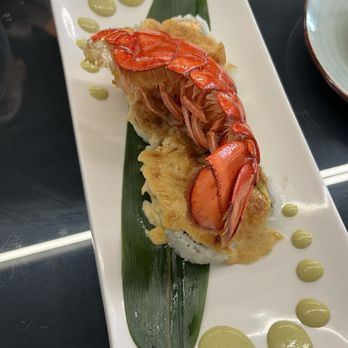 El Sol De Mexico - lobster roll leg view $20 - Seafood Near Me - East Los Angeles, California
