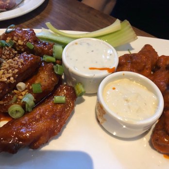Yard House - Chicken wings - Bars Near Me - Roseville, California