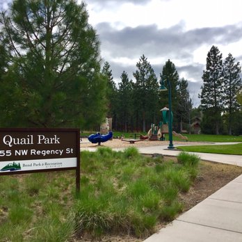 Quail Park - Entrance from parking area off Regency St - Parks Near Me - Bend, Oregon