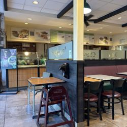 Erik's DeliCafe of Santa Clara - Seating area