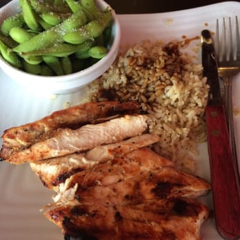 Muscle Maker Grill - Grilled chicken, brown rice and edamame - American Near Me - Clifton, New Jersey
