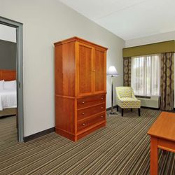 Hampton Inn Ashtabula - Guest room