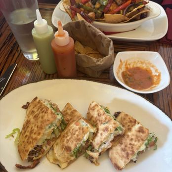De Mole  - Quesadilla - Mexican Near Me - Brooklyn, New York