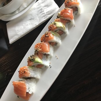 Sushiko - Salmon roll - Sushi Bars Near Me - Los Angeles, California Sushiko - Salmon roll - Sushi Bars Near Me - Los Angeles, California