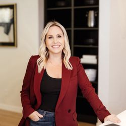 Jessica Sternberg- The Dawn Rushton Real Estate Group