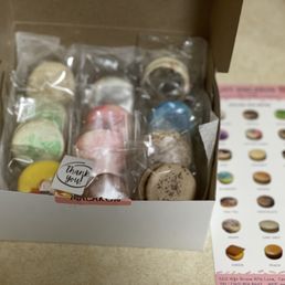 Box of macarons! Box of macarons!